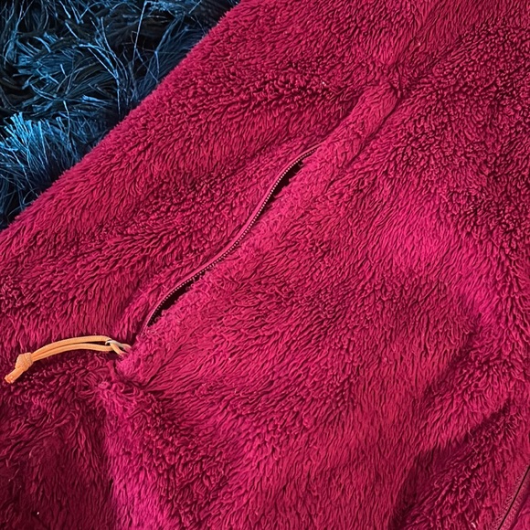 North face - Picture 3 of 3